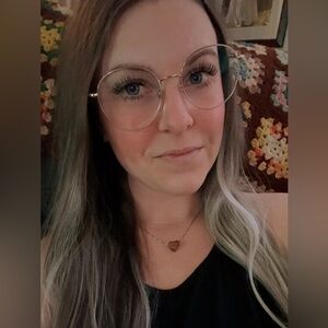 Meet your Posher, Keshia